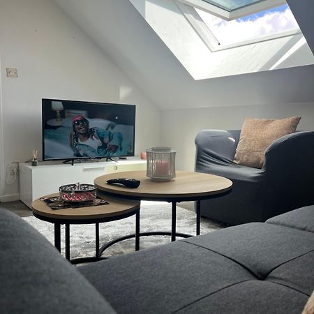 Superbe Appartement Tres Calme Et Confortable Reims Exterior foto