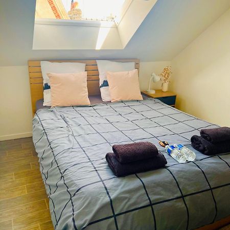 Superbe Appartement Tres Calme Et Confortable Reims Exterior foto
