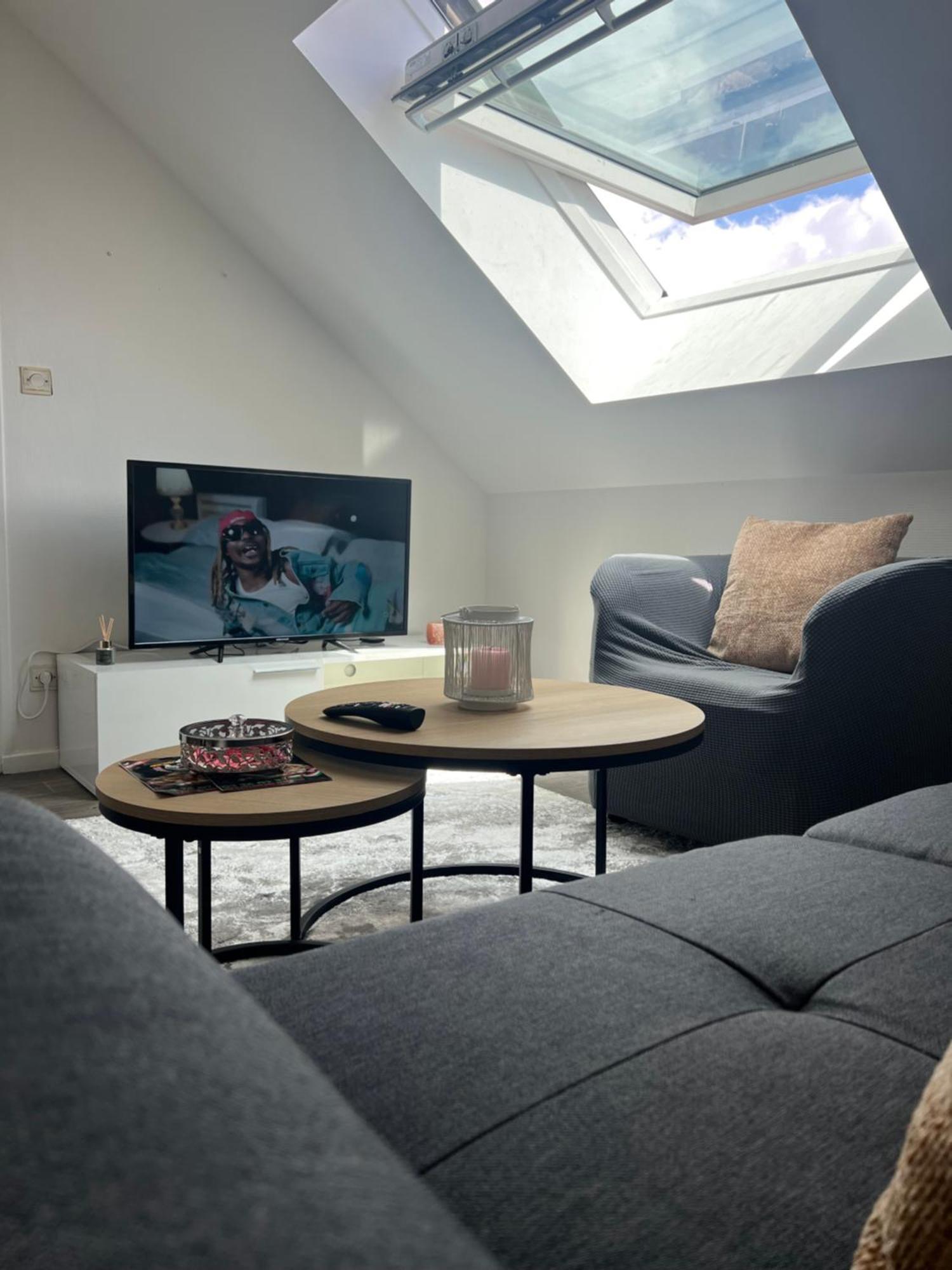 Superbe Appartement Tres Calme Et Confortable Reims Exterior foto