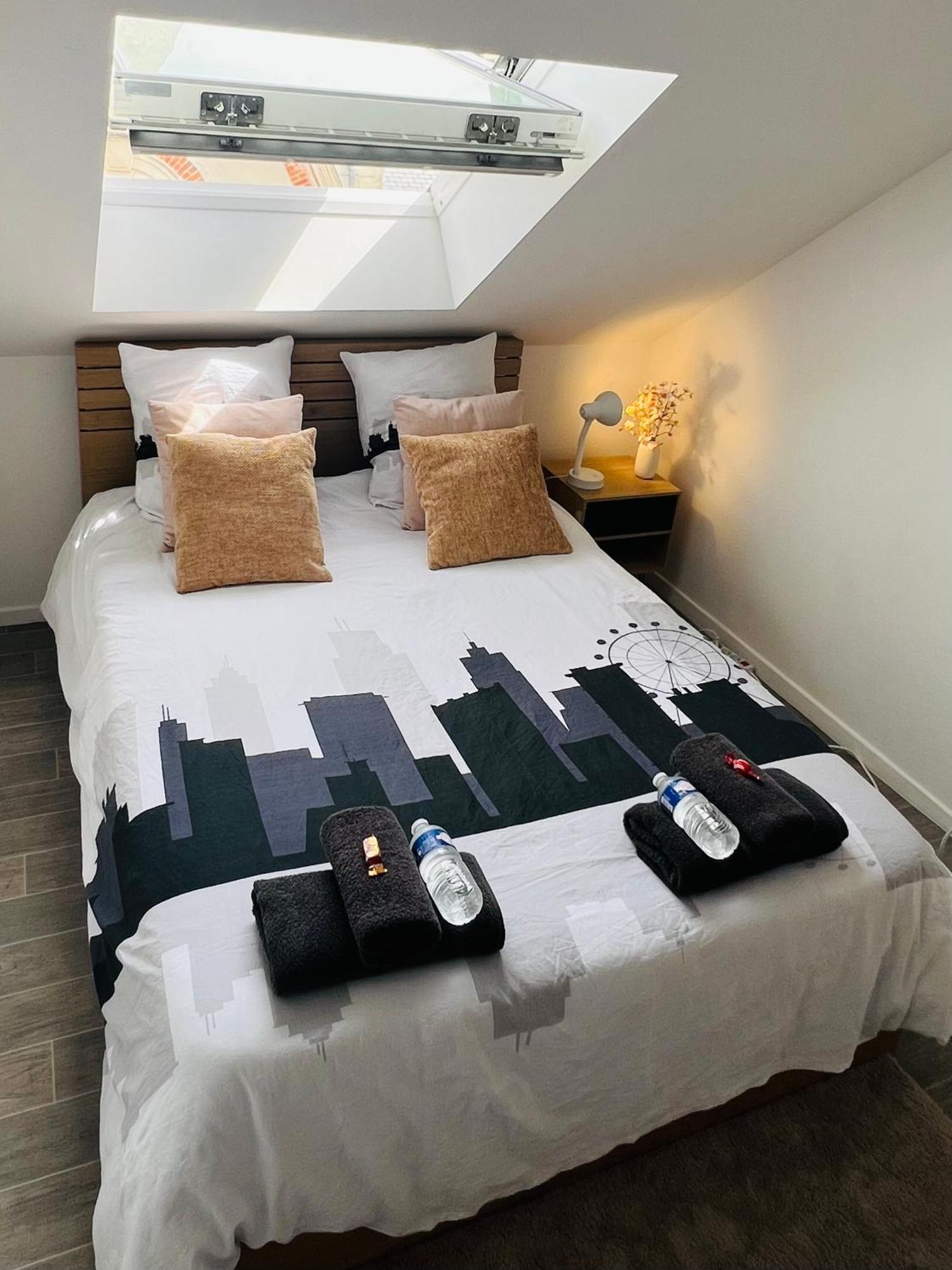 Superbe Appartement Tres Calme Et Confortable Reims Exterior foto